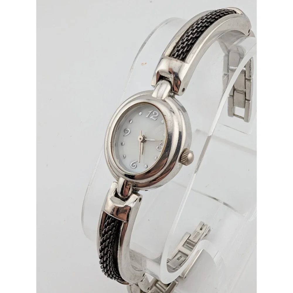 Women's Quartz Watch 20mm Case MOP Dial Silver 7.25